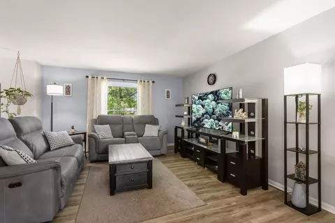 Other - 840 S Cleburne Ave, Bartlett, IL 60103 photo 1 of 5