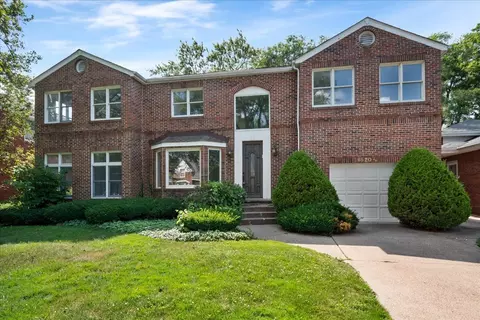 6520 N Christiana Ave, Lincolnwood, IL 60712