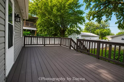 Exterior - 880 S 5th Ave, Kankakee, IL 60901 photo 4 of 7
