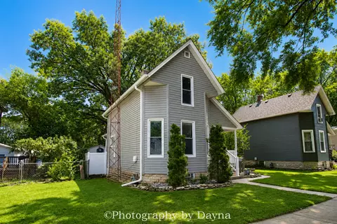 Exterior - 880 S 5th Ave, Kankakee, IL 60901 photo 2 of 7