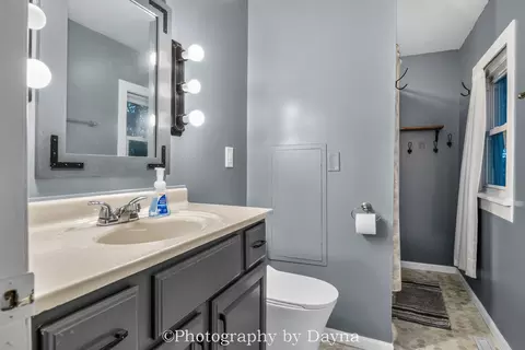 Bath - 880 S 5th Ave, Kankakee, IL 60901 photo 1 of 3