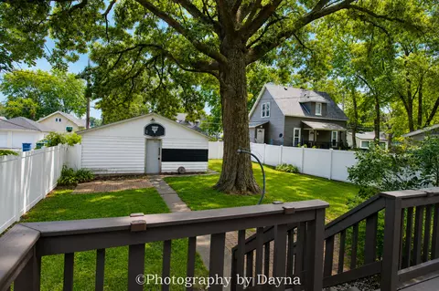 Exterior - 880 S 5th Ave, Kankakee, IL 60901 photo 3 of 7