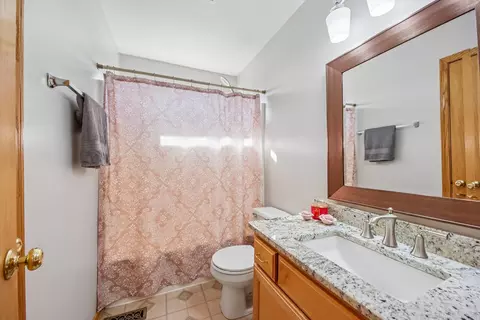 Bath - 2302 Irvine Ln, Plainfield, IL 60586 photo 7 of 7
