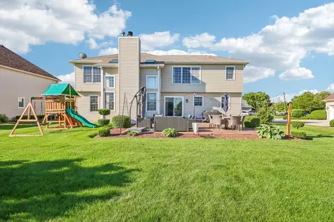 Exterior - 2302 Irvine Ln, Plainfield, IL 60586 photo 9 of 10
