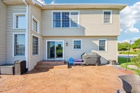 Exterior - 2302 Irvine Ln, Plainfield, IL 60586 photo 5 of 10