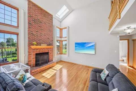 Living - 2302 Irvine Ln, Plainfield, IL 60586 photo 3 of 4