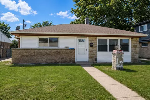Exterior - 17044 Burnham Ave, Lansing, IL 60438 photo 3 of 5
