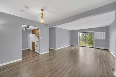 Living - 138 E Bailey Rd #M, Naperville, IL 60565 photo 2 of 6