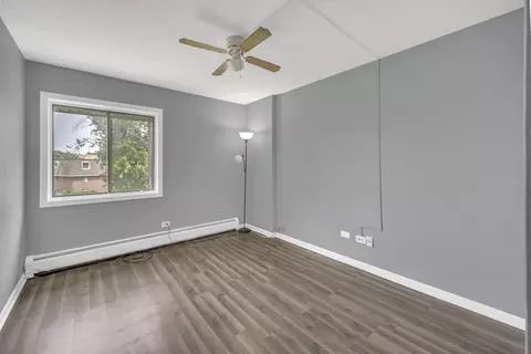 Bedroom - 138 E Bailey Rd #M, Naperville, IL 60565 photo 2 of 2