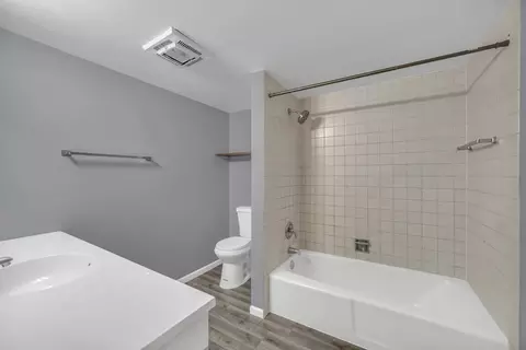 Bath - 138 E Bailey Rd #M, Naperville, IL 60565 photo 1 of 3