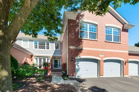 55 Lakebreeze Ct, Lake Zurich, IL 60047