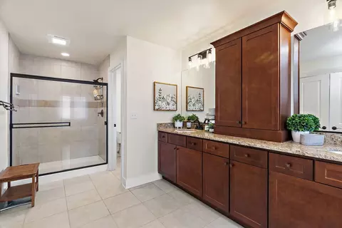 Bath - 3206 Prairie View Dr, Prairie Grove, IL 60012 photo 5 of 6
