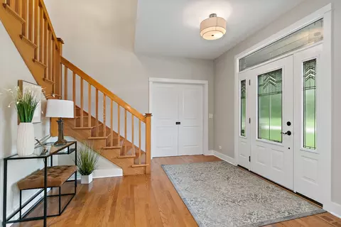 Entry Way - 3206 Prairie View Dr, Prairie Grove, IL 60012 photo 2 of 5