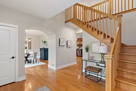 Entry Way - 3206 Prairie View Dr, Prairie Grove, IL 60012 photo 4 of 5