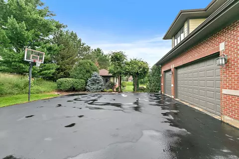 Exterior - 3206 Prairie View Dr, Prairie Grove, IL 60012 photo 5 of 10
