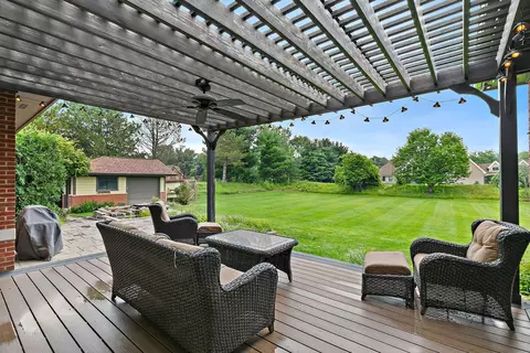 Exterior - 3206 Prairie View Dr, Prairie Grove, IL 60012 photo 6 of 10