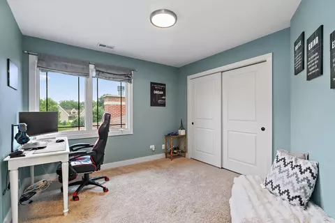 Bedroom - 3206 Prairie View Dr, Prairie Grove, IL 60012 photo 3 of 5