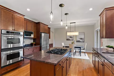 Kitchen - 3206 Prairie View Dr, Prairie Grove, IL 60012 photo 3 of 5
