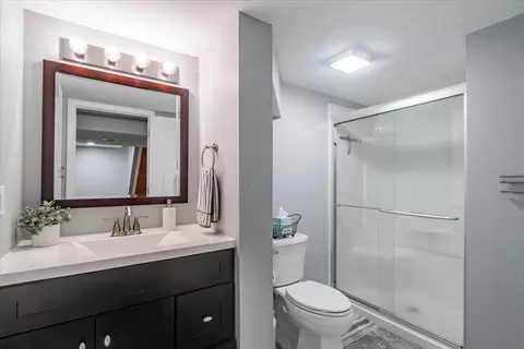 Bath - 1011 Bakewell Ave, Normal, IL 61761 photo 2 of 2