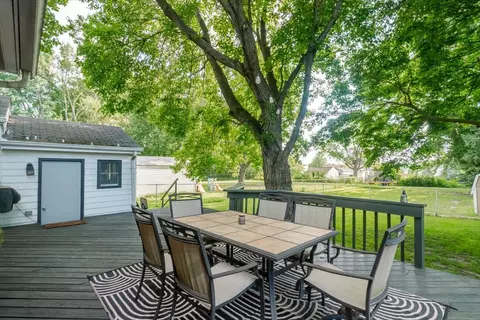 Exterior - 1011 Bakewell Ave, Normal, IL 61761 photo 5 of 7