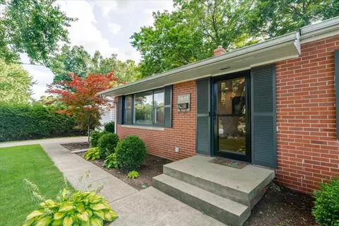 Exterior - 1011 Bakewell Ave, Normal, IL 61761 photo 4 of 7
