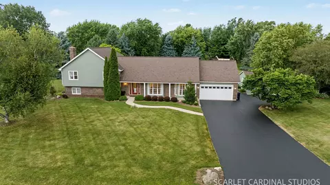 38 W324 Killey Ln, Geneva, IL 60134