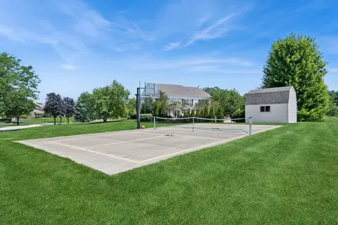Exterior - 1574 Old Forge Rd, Bartlett, IL 60103 photo 8 of 8