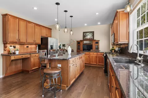 Kitchen - 1574 Old Forge Rd, Bartlett, IL 60103 photo 3 of 3