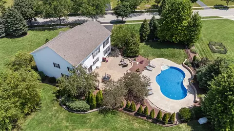 View/Area - 1574 Old Forge Rd, Bartlett, IL 60103 photo 2 of 5