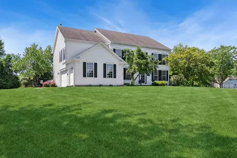 Exterior - 1574 Old Forge Rd, Bartlett, IL 60103 photo 2 of 8