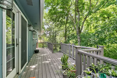 Exterior - 2 Summit Ave, East Dundee, IL 60118 photo 5 of 10