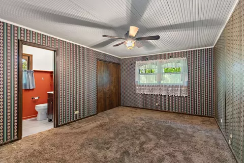Bedroom - 2 Summit Ave, East Dundee, IL 60118 photo 1 of 3