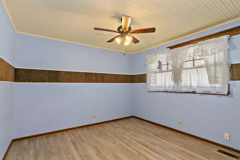 Bedroom - 2 Summit Ave, East Dundee, IL 60118 photo 3 of 3