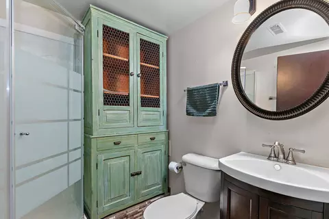 Bath - 2 Summit Ave, East Dundee, IL 60118 photo 3 of 3