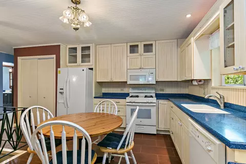 Kitchen - 2 Summit Ave, East Dundee, IL 60118 photo 3 of 5
