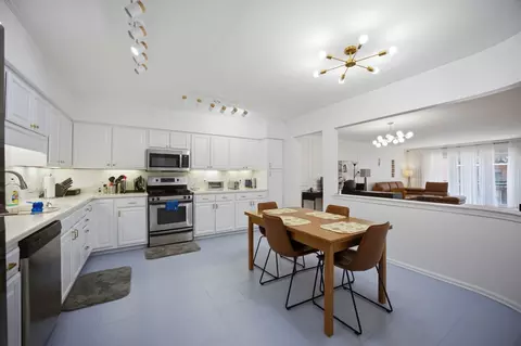 Kitchen - 750 Pearson St #302, Des Plaines, IL 60016 photo 1 of 5