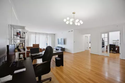 Living - 750 Pearson St #302, Des Plaines, IL 60016 photo 6 of 6