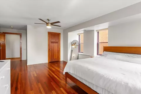 Bedroom - 40 E 9th St #1205, Chicago, IL 60605 photo 3 of 5