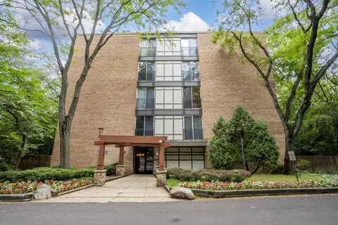 5800 Oakwood Dr #1B, Lisle, IL 60532