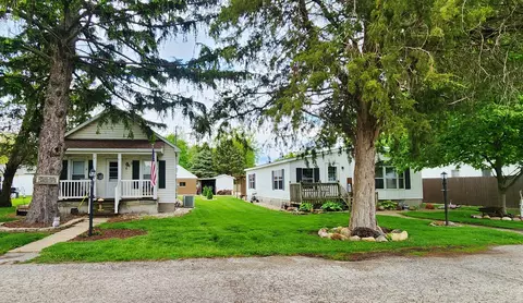 650 W 660 W Elm St, South Wilmington, IL 60474