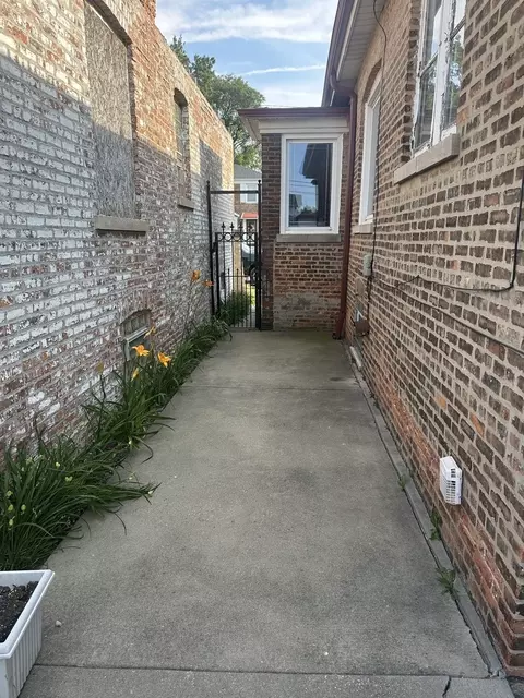 1748 E 83rd St, Chicago, IL 60617 photo 2