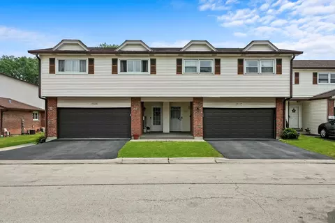 16323 Oxford Dr, Tinley Park, IL 60477