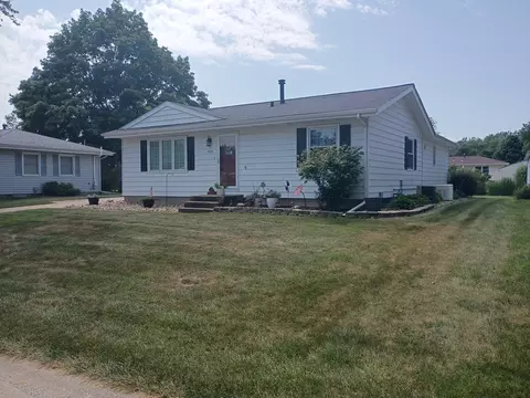 1005 16th St, Port Byron, IL 61275