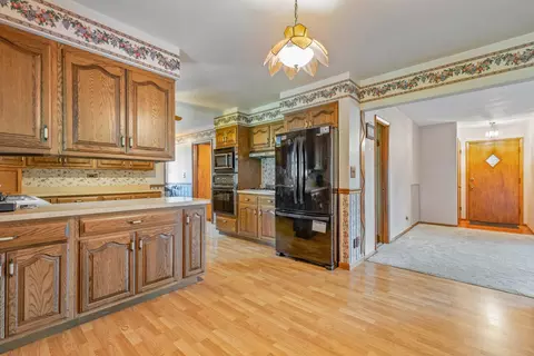 Kitchen - 1025 Bode Rd, Elgin, IL 60120 photo 3 of 5