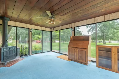 Exterior - 1025 Bode Rd, Elgin, IL 60120 photo 3 of 9