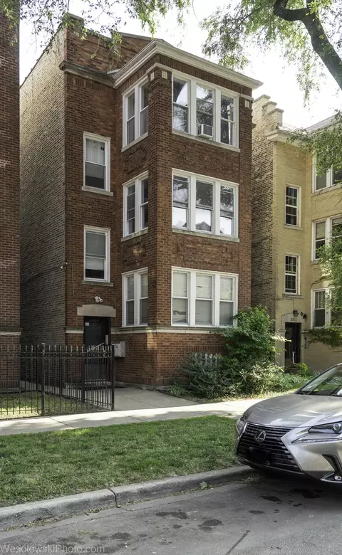 2009 W Birchwood Ave, Chicago, IL 60645