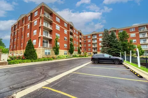 Exterior - 1 Itasca Pl #211, Itasca, IL 60143 photo 1 of 2