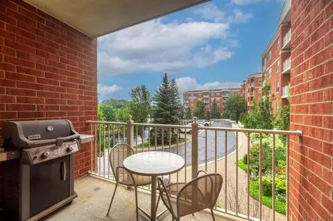 Exterior - 1 Itasca Pl #211, Itasca, IL 60143 photo 2 of 2