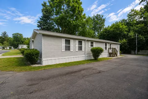 41561 N Sheridan Rd #116, Zion, IL 60099