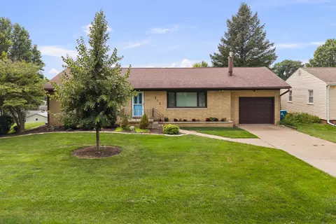 Exterior - 242 Orchard Ct, Silvis, IL 61282 photo 2 of 9